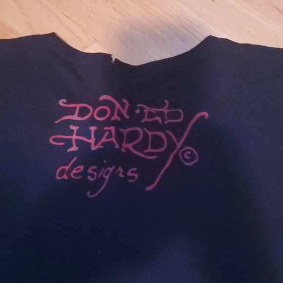 Ed Hardy T-Shirt - Picture 8 of 8